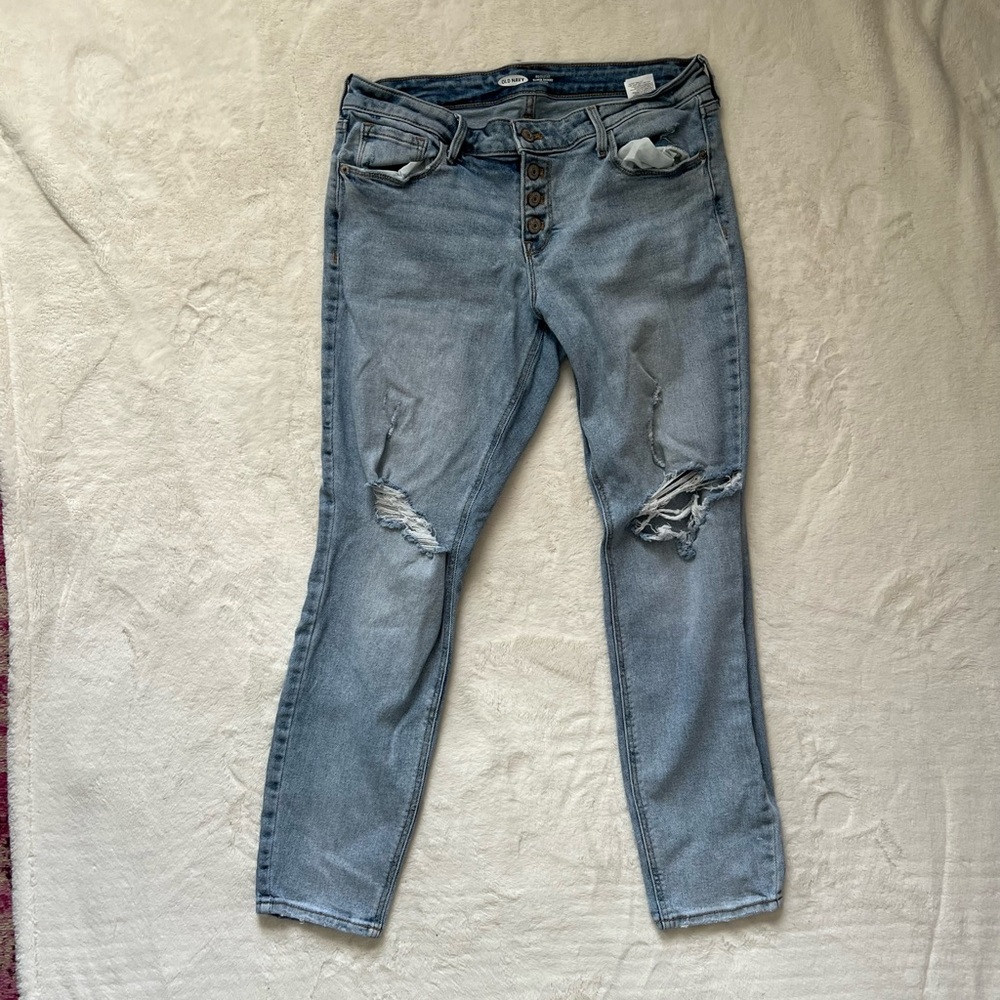 Light wash distressed jeans